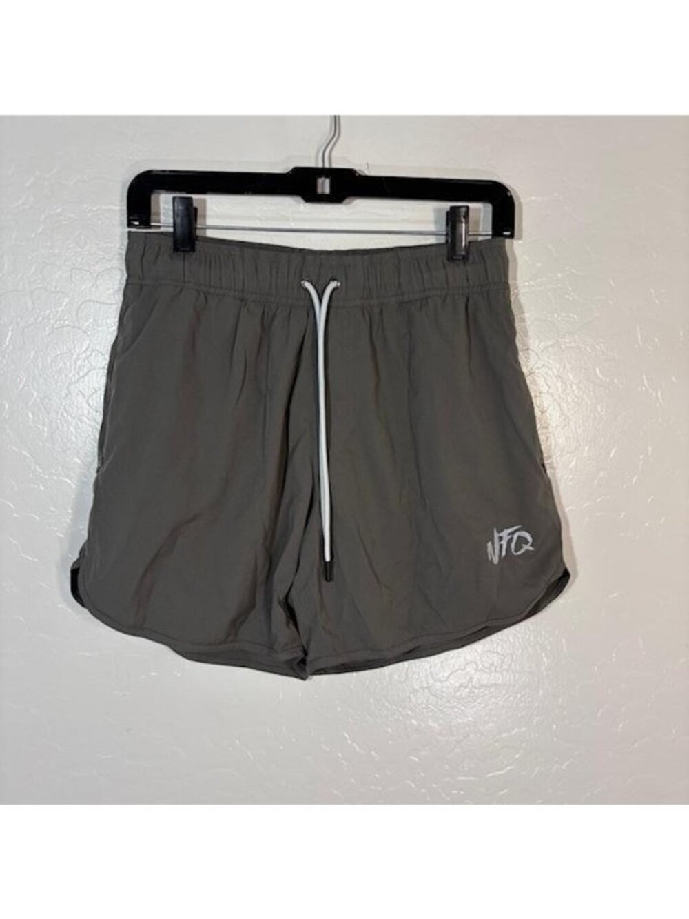NFQ Shorts Mens Small Gray Athletic Running Elastic Waist Drawstring Quick Dry